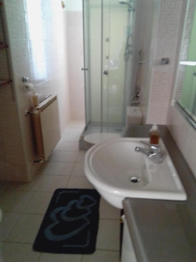 Ferienwohnung L'Impossibile Appiano Gentile Exterior foto