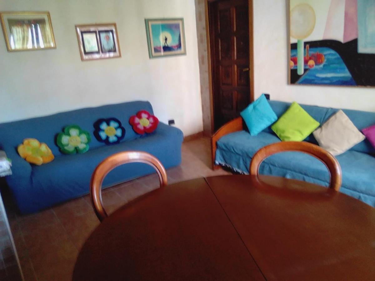 Ferienwohnung L'Impossibile Appiano Gentile Exterior foto